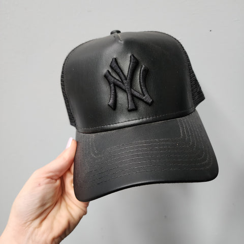 Warehouse SALE New Era Yankees Khaki Star Cap